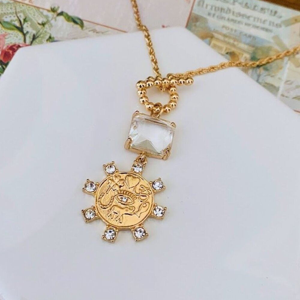 💜 Gold Tone Crystal Coin Charm Pendant Yoga Good Luck Toggle Necklace